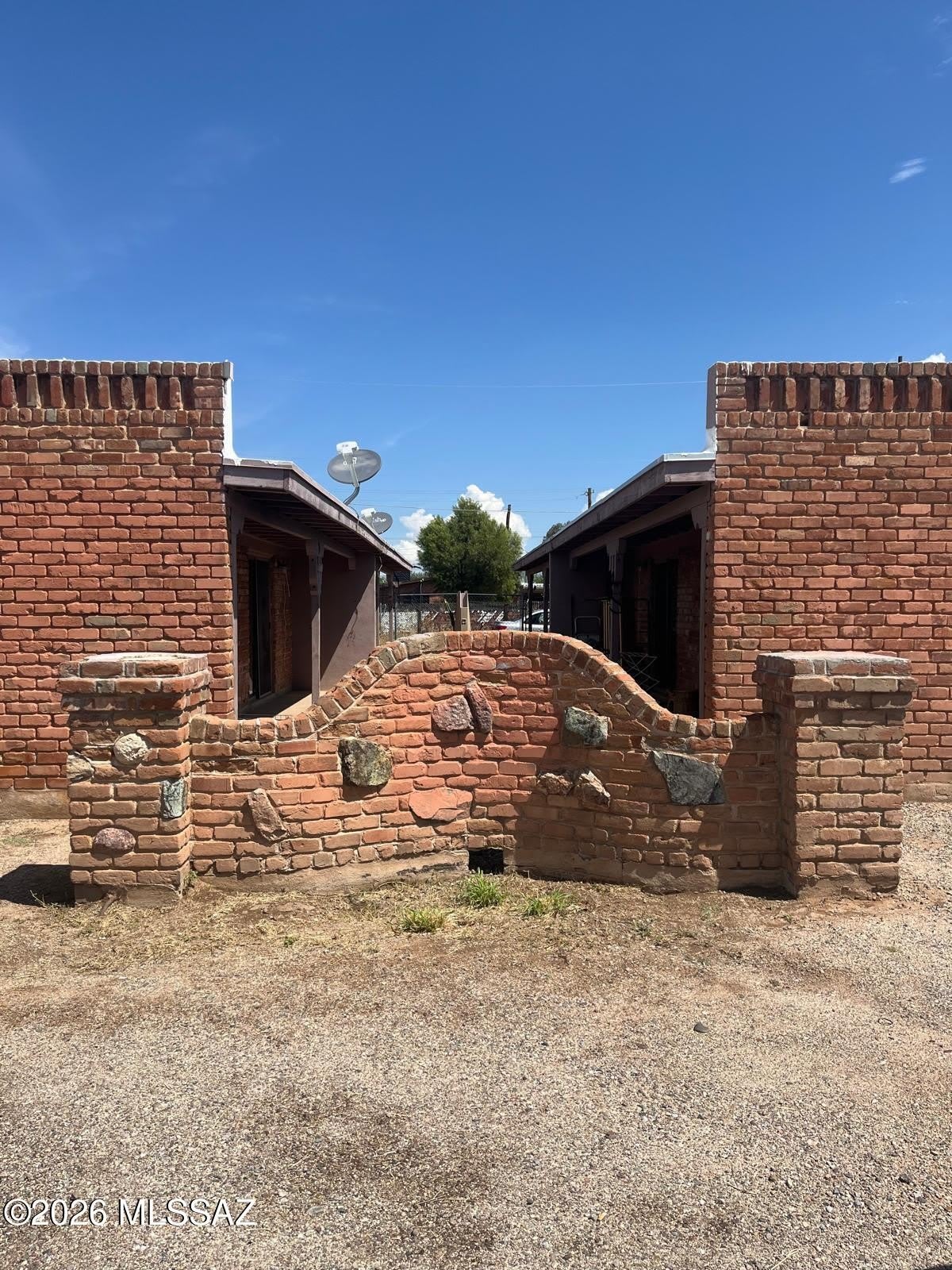 411 E Delano Street – photo 1