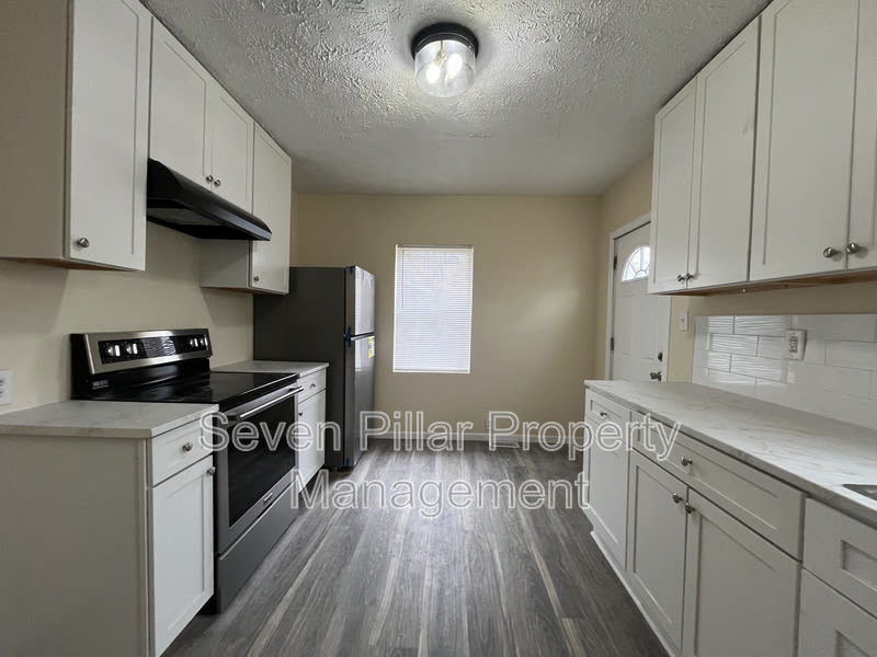 1042 E 16th Ave – photo 5