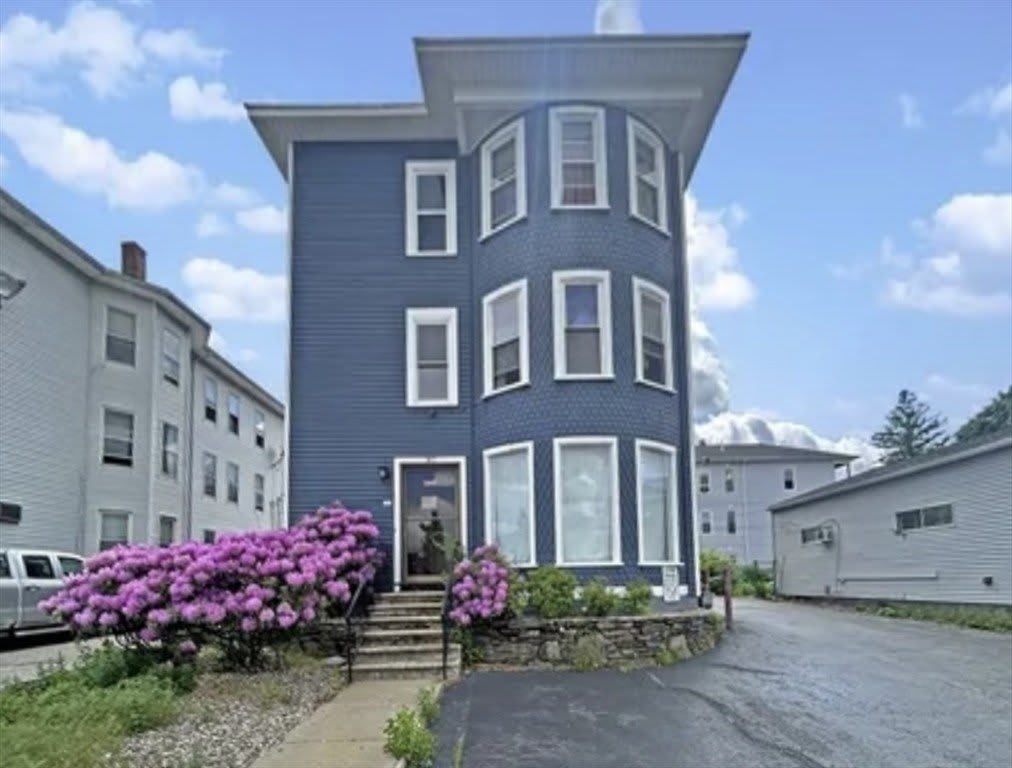 345 Park Ave – photo 1