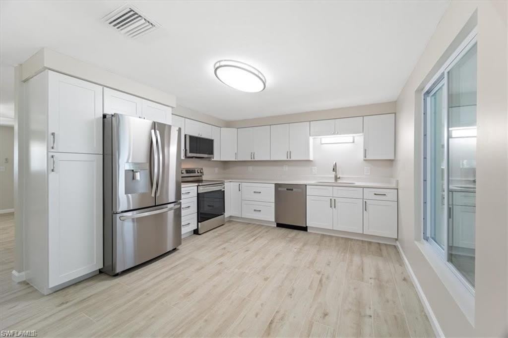 6128 Cocos Dr – photo 2