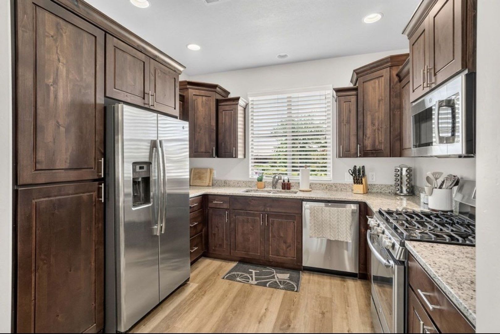 Beautiful Coral Canyon Home – photo 5
