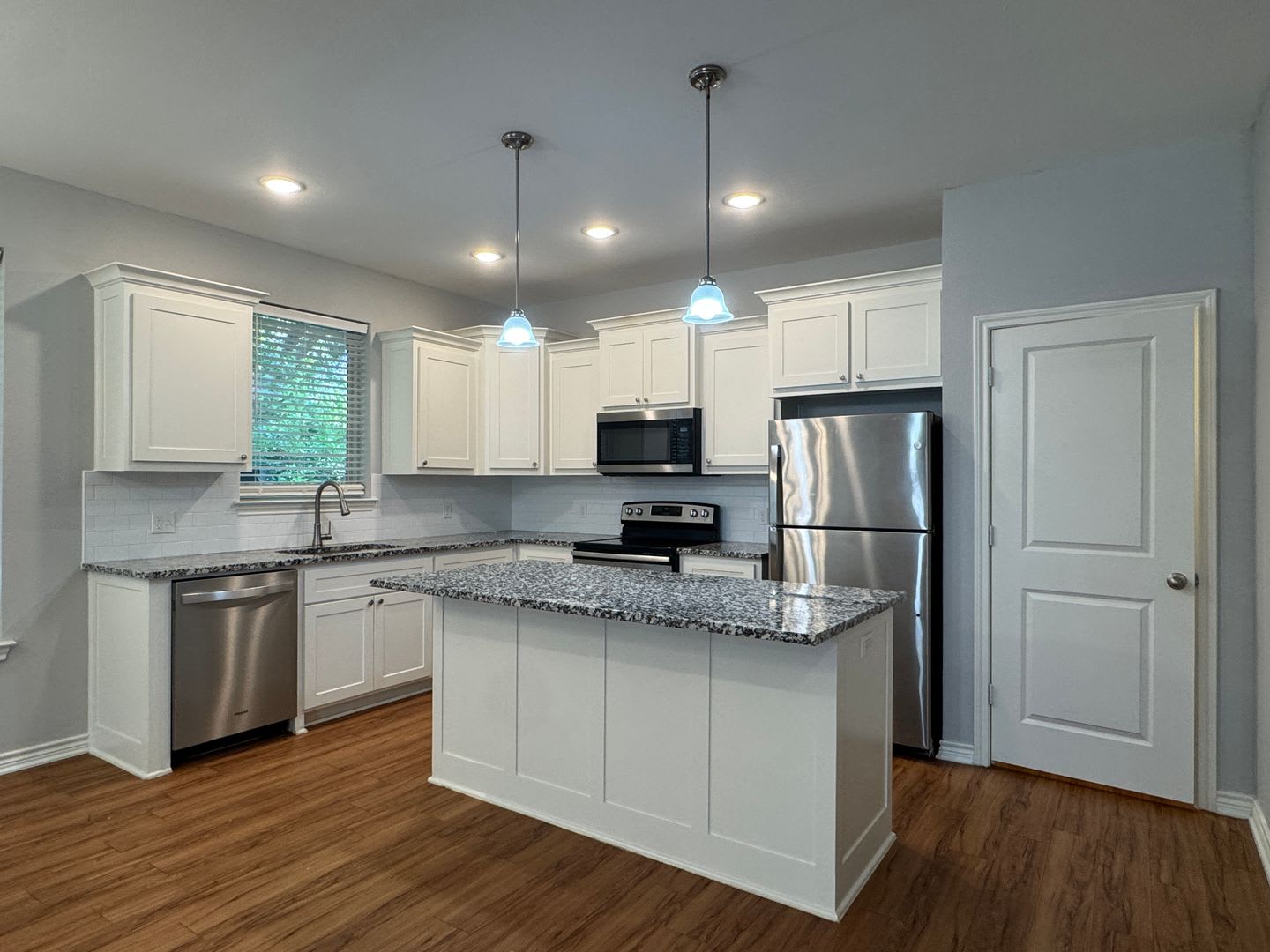 312 E. First St. – photo 5