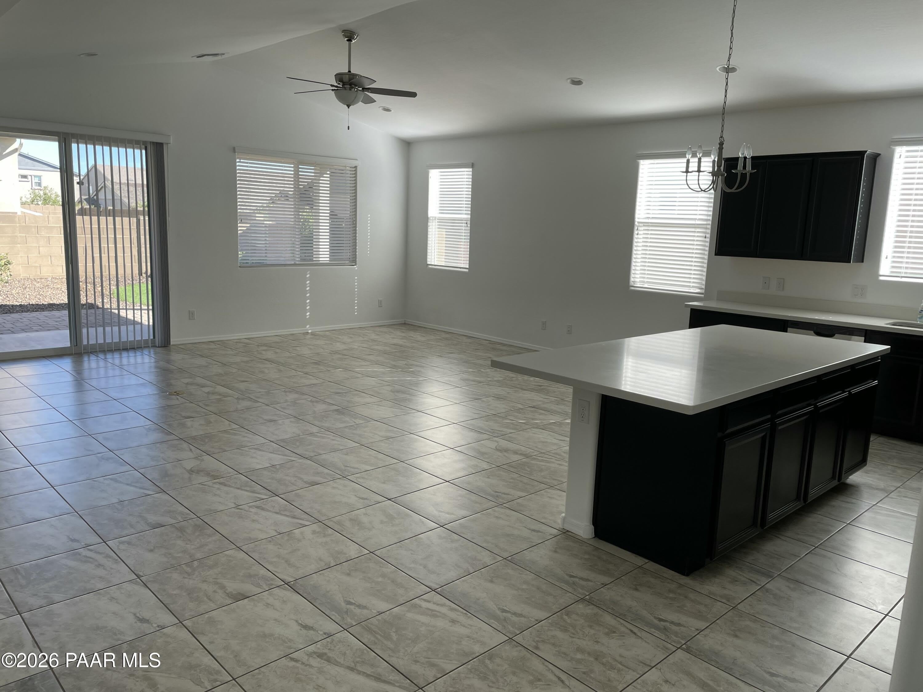 1420 Starling Street – photo 4