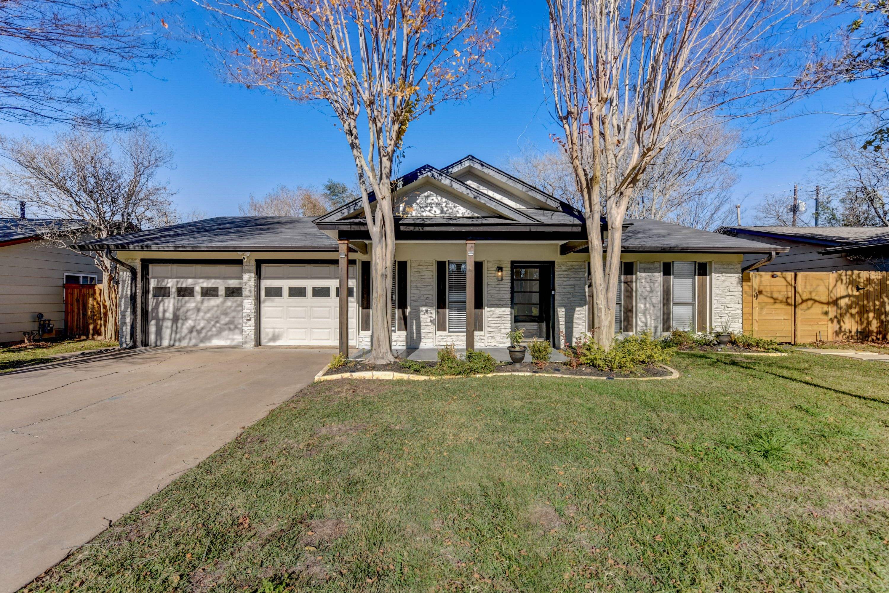 7002 Whispering Oaks Drive – photo 1