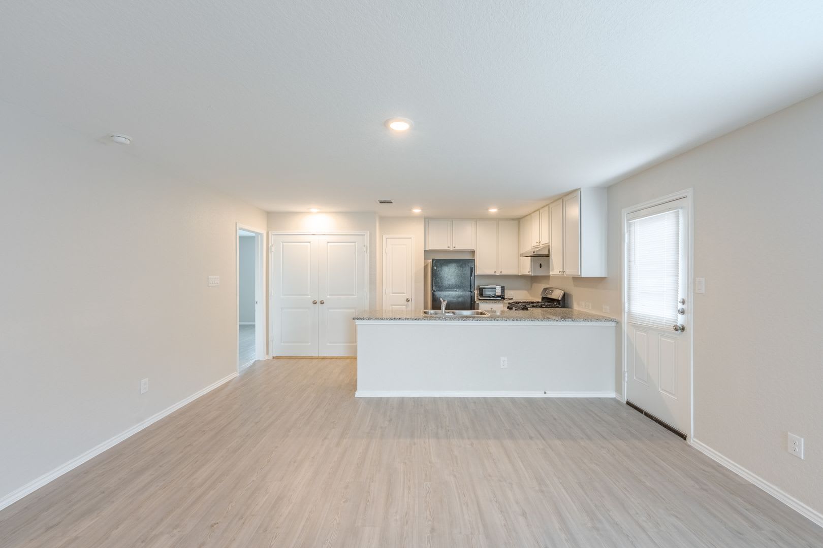 Rental Home – photo 5