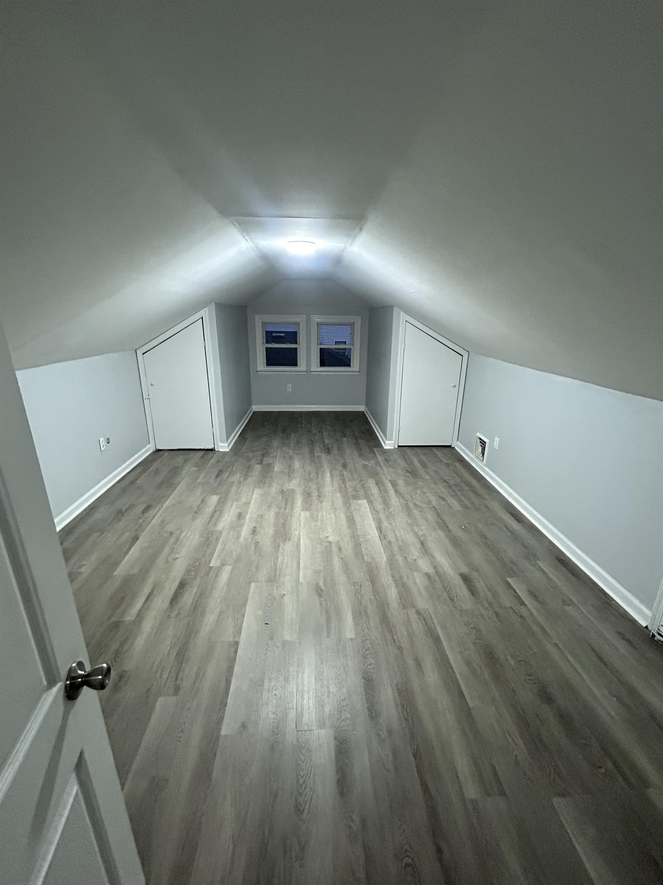 1400 Beaumont Avenue – photo 2