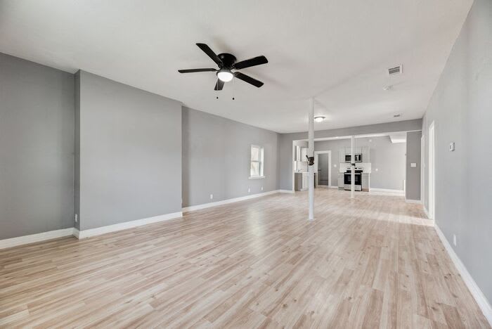 815 North Travis Street – photo 2
