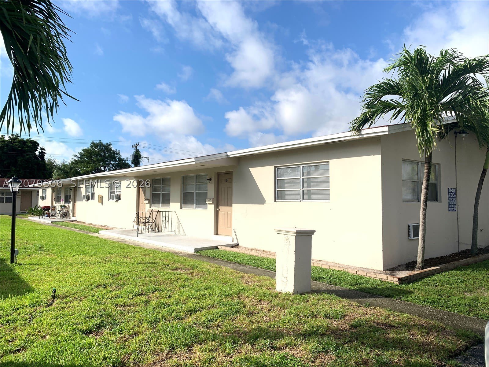 2220 Pierce St – photo 1