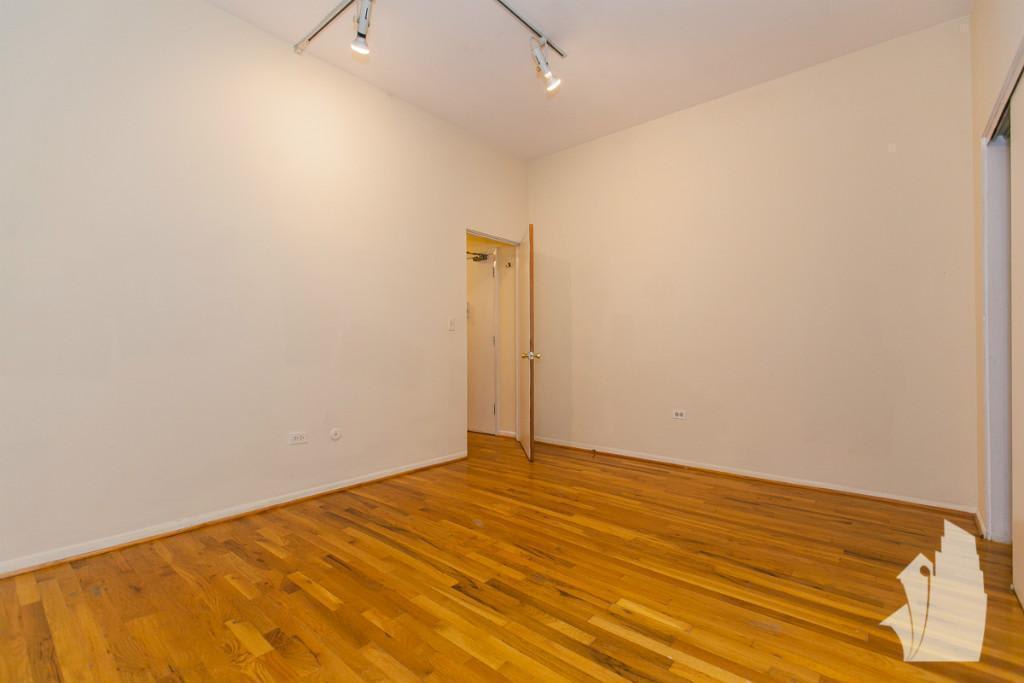 1425 N Dearborn – photo 2