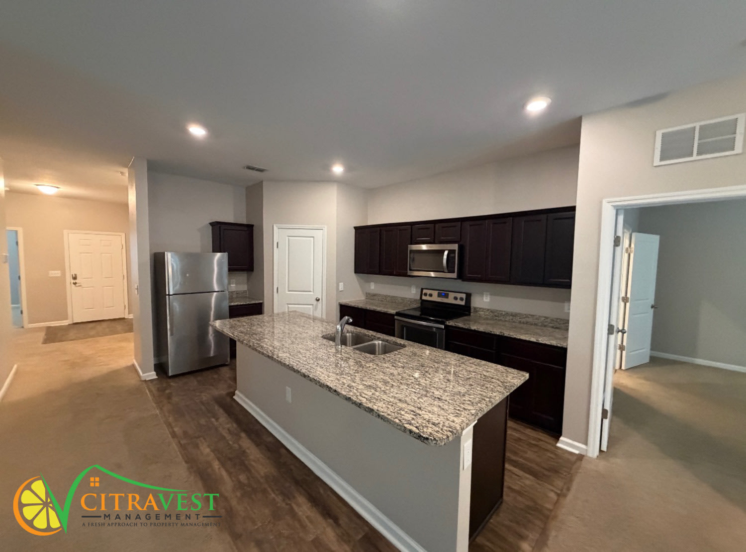 1155 Roberta Rd – photo 4