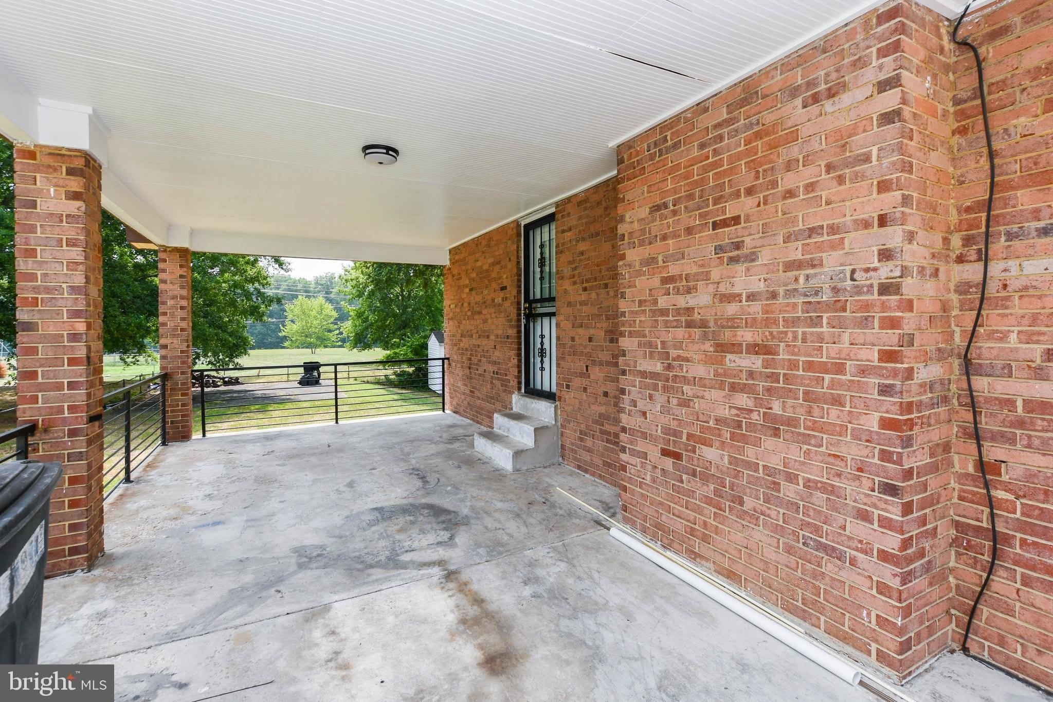 6703 GROVETON Drive – photo 5