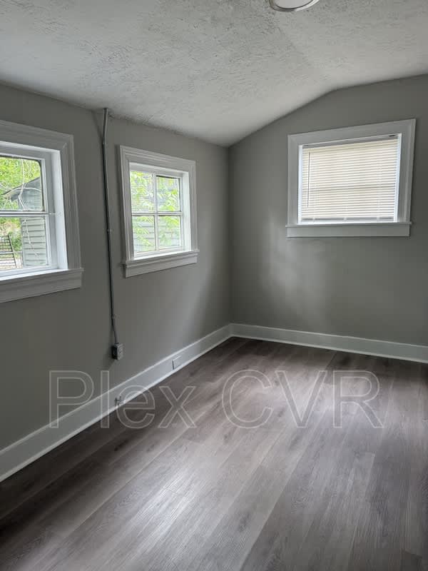 2921 12th Avenue – photo 5