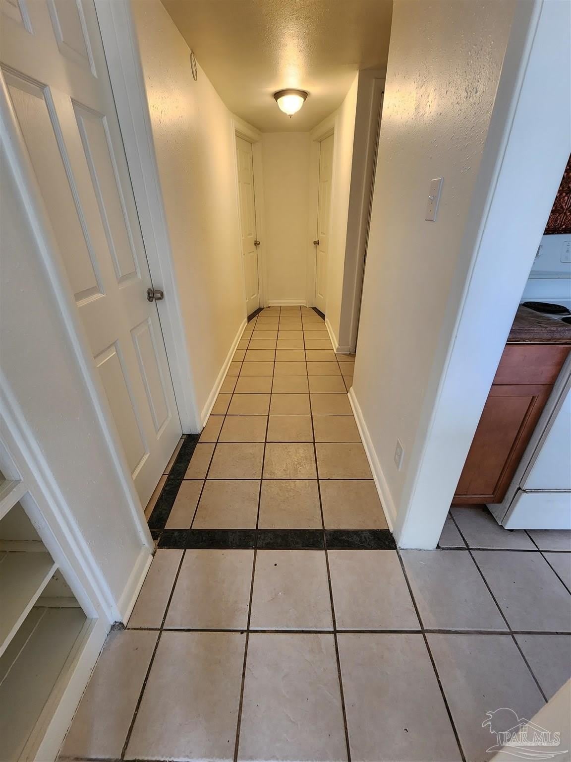 605 Edison Dr – photo 5