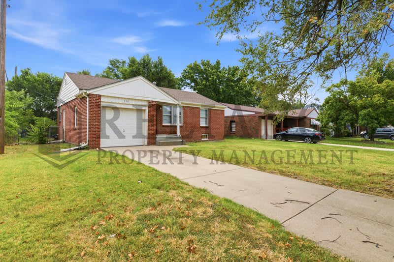 374 North Hillcrest – photo 3