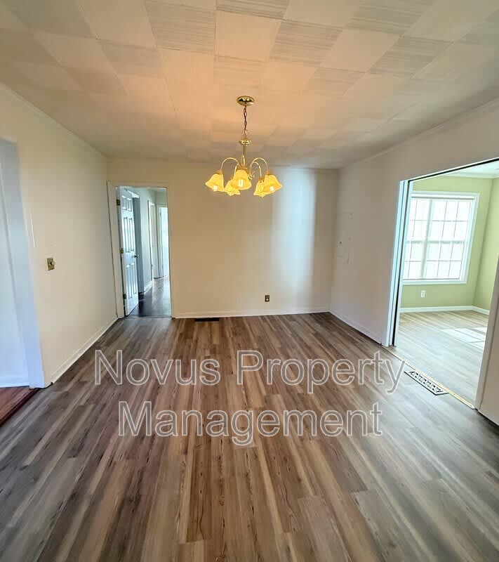 100 W Greenwood Drive – photo 4