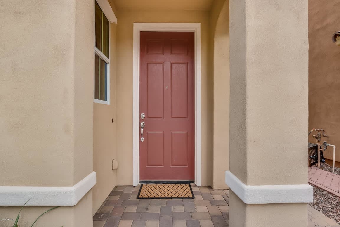 GREAT LOCATION! Fabulous move-in ready 5 bed /3 bath home in south Tempe – photo 3