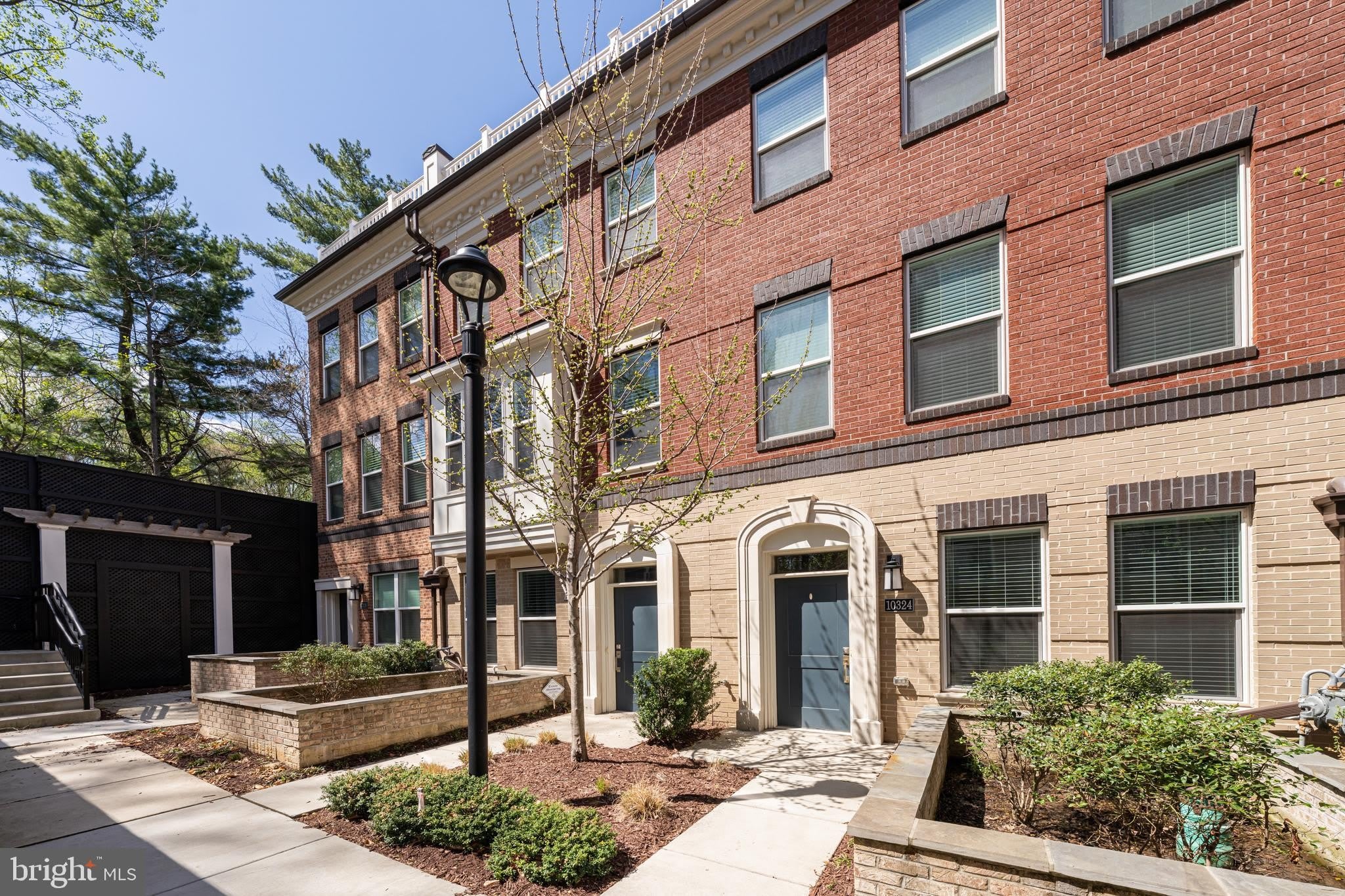 10326 GROSVENOR Place – photo 2