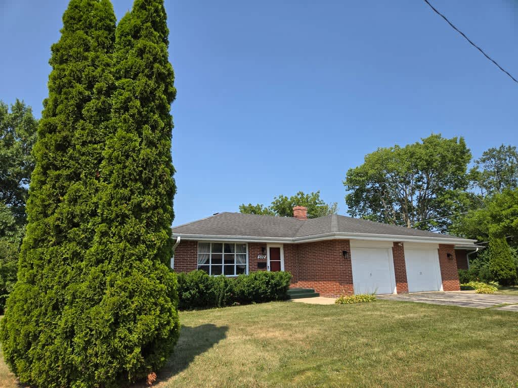 592 Donna Drive – photo 1
