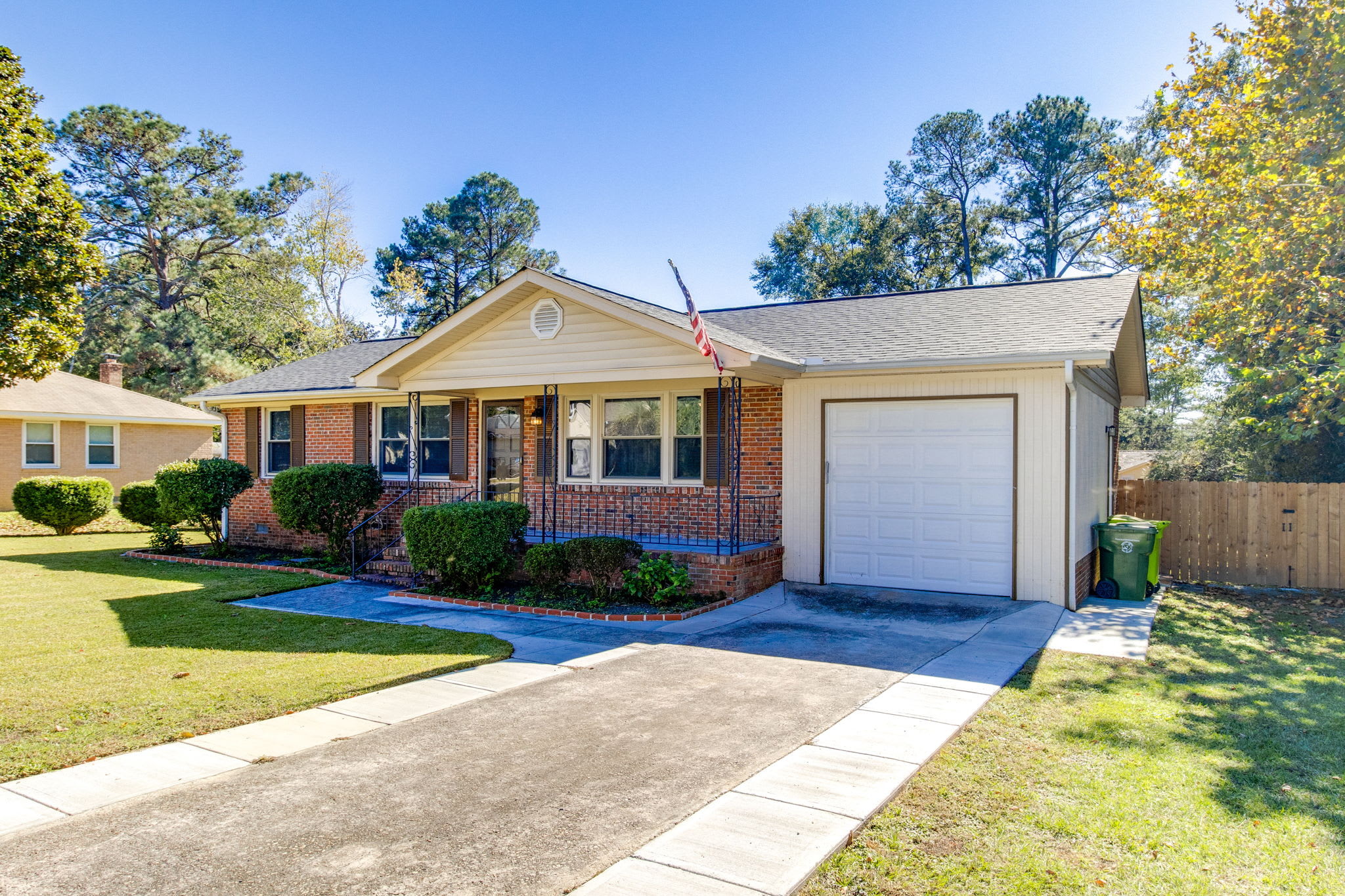 7712 Burdell Drive – photo 3