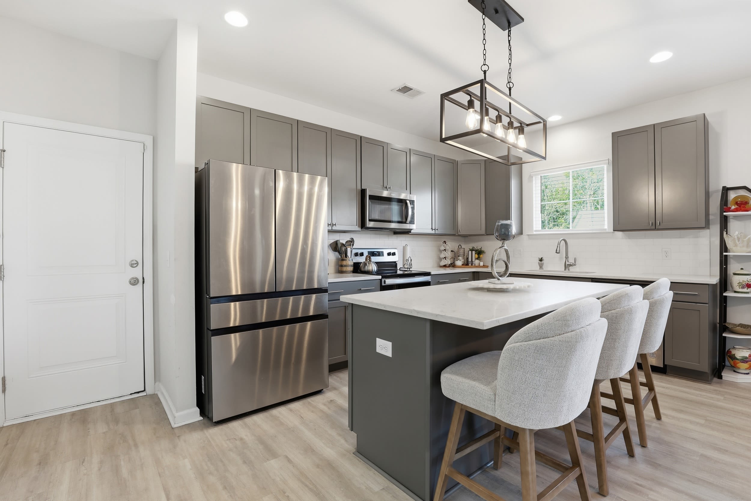 143 Nettleton Lane – photo 2