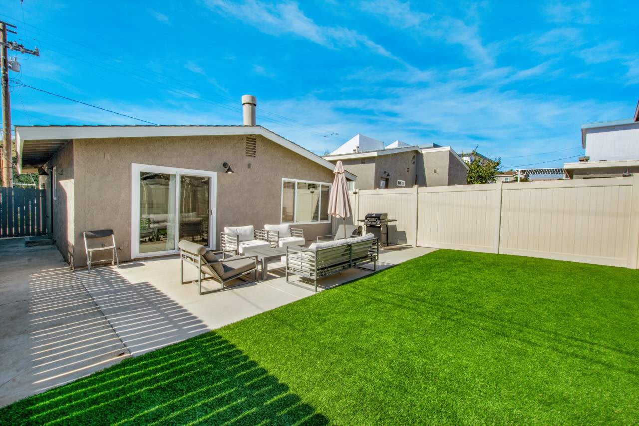 2300 Delaware St – photo 4