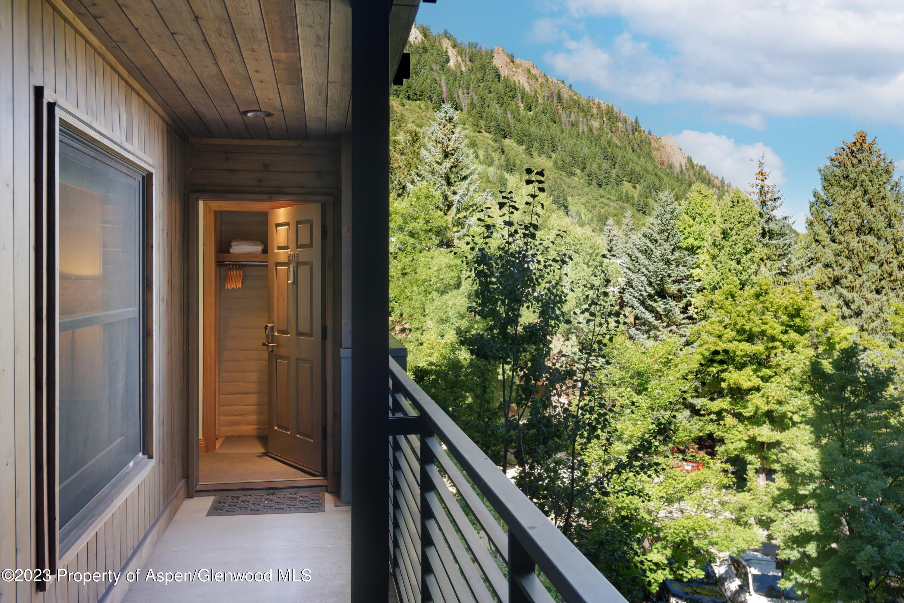 728 S Galena Street – photo 2