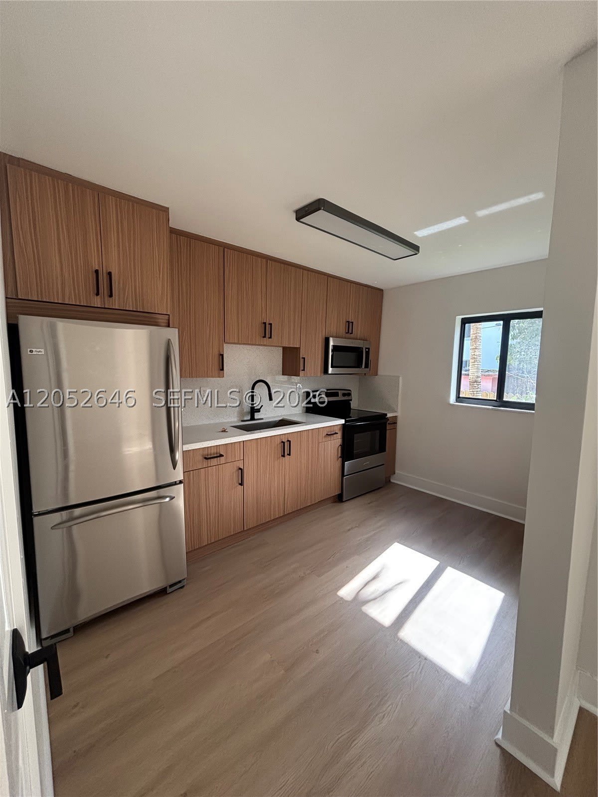 1353 NW 5th St – photo 1