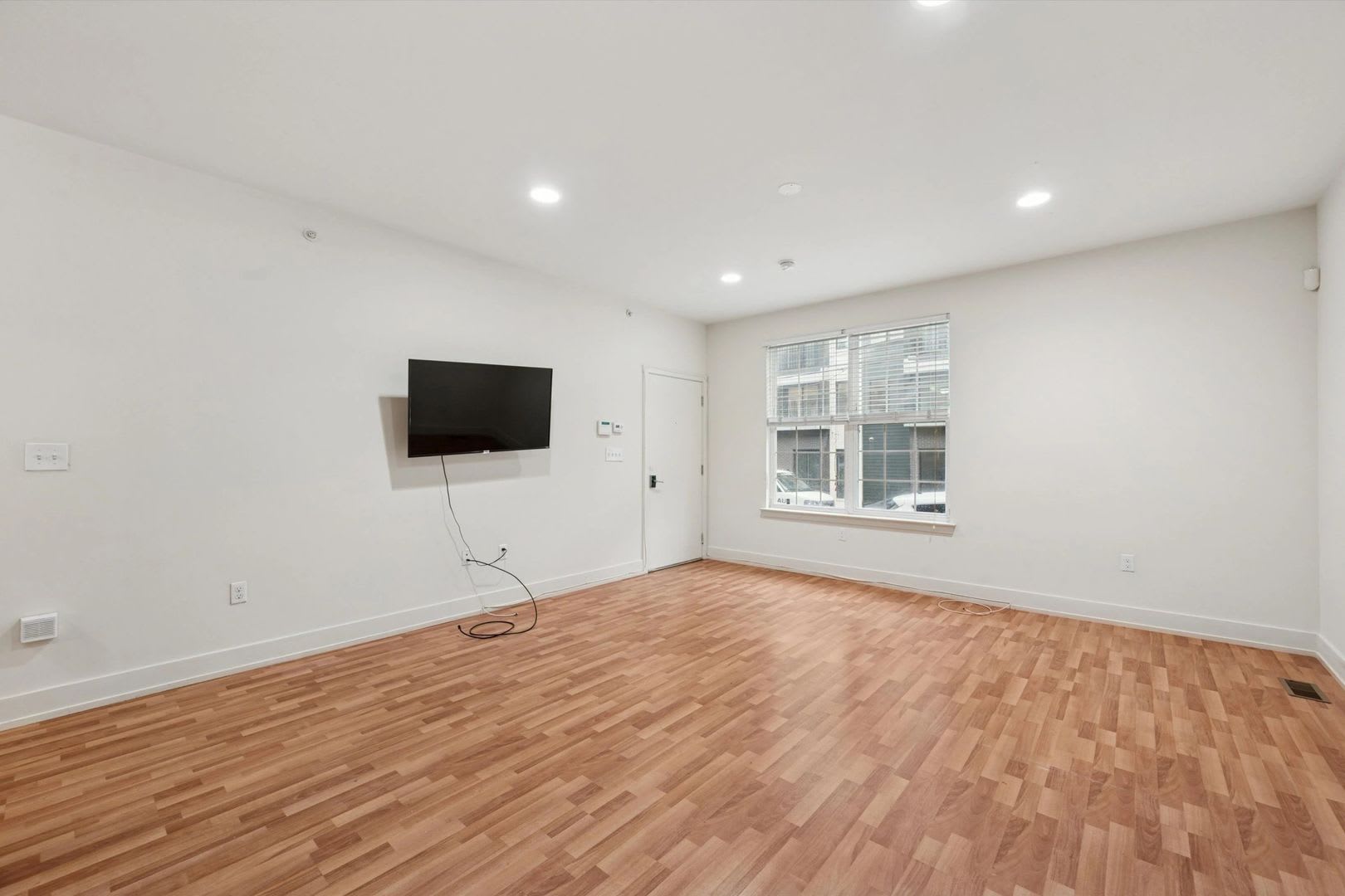 1501 Master St – photo 2