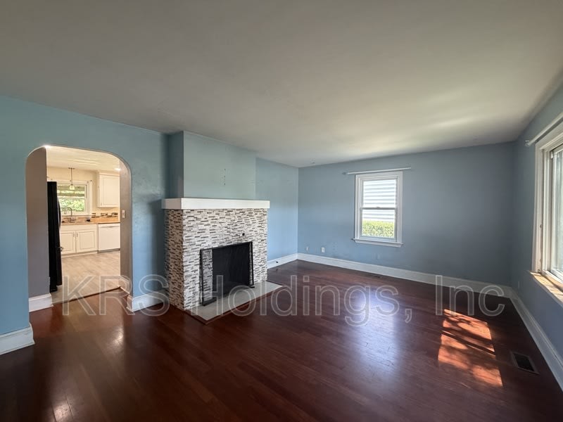 606 E Bayview Blvd – photo 2