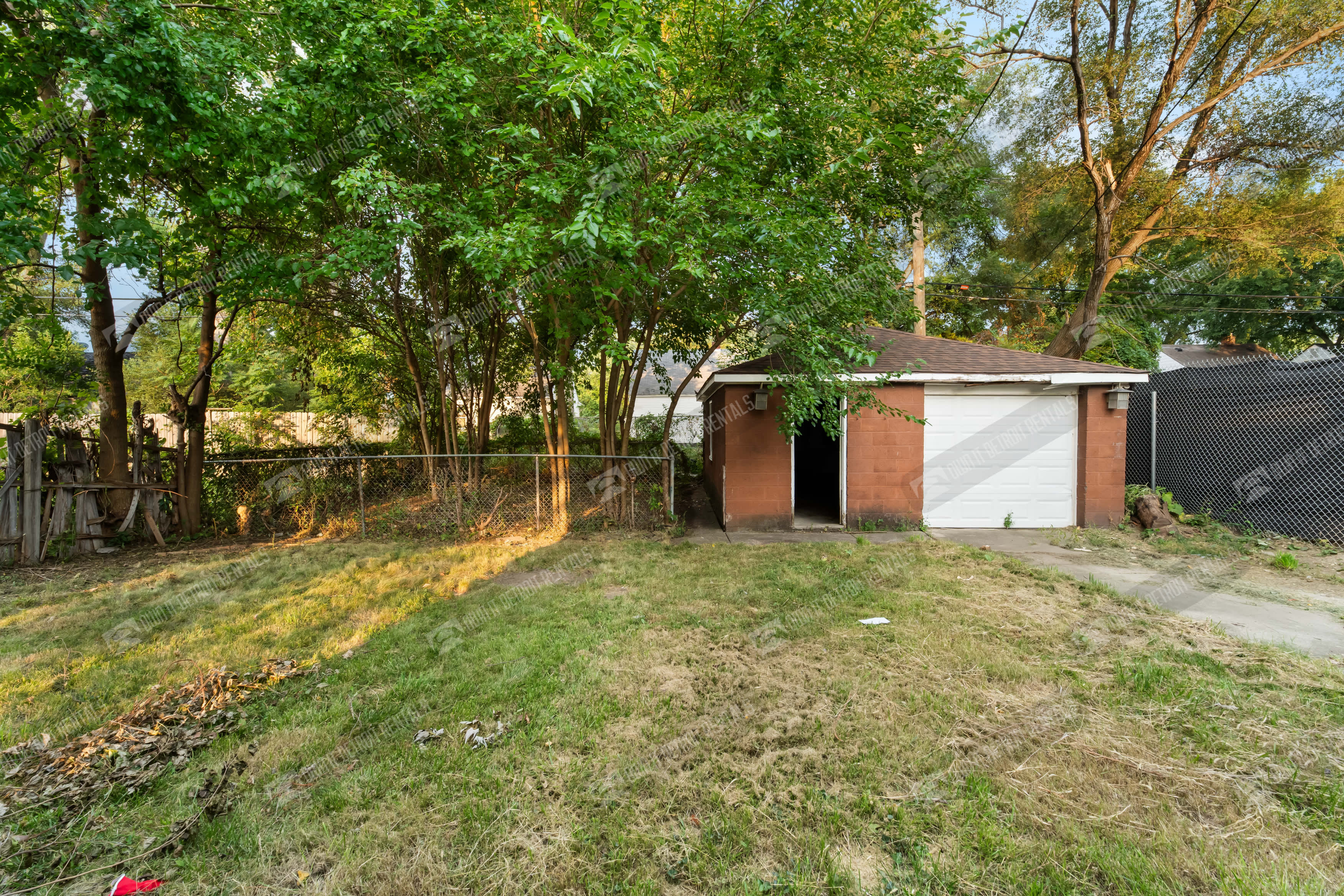 19214 Sunset St – photo 3