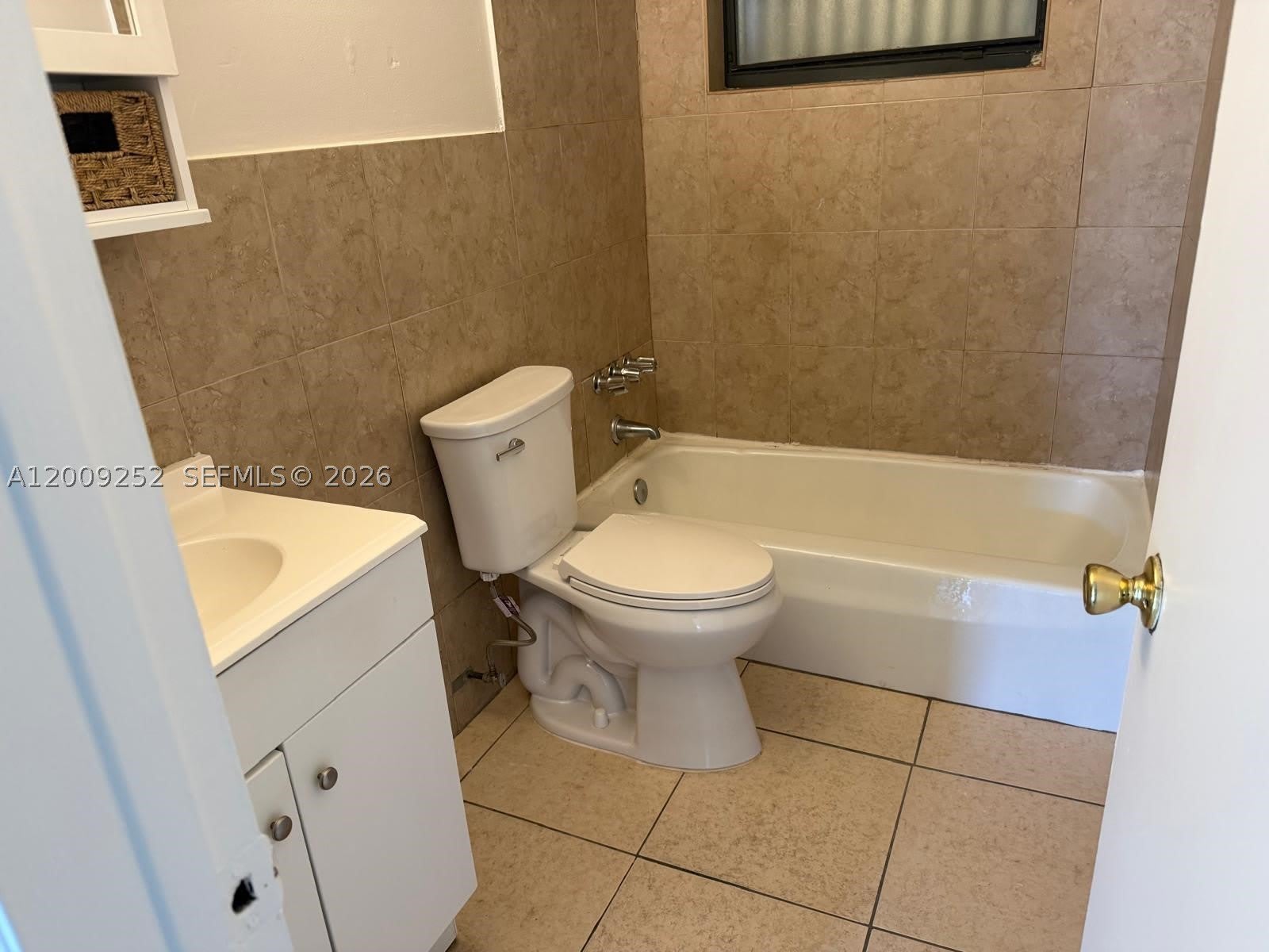 728 SW 7th St – photo 5