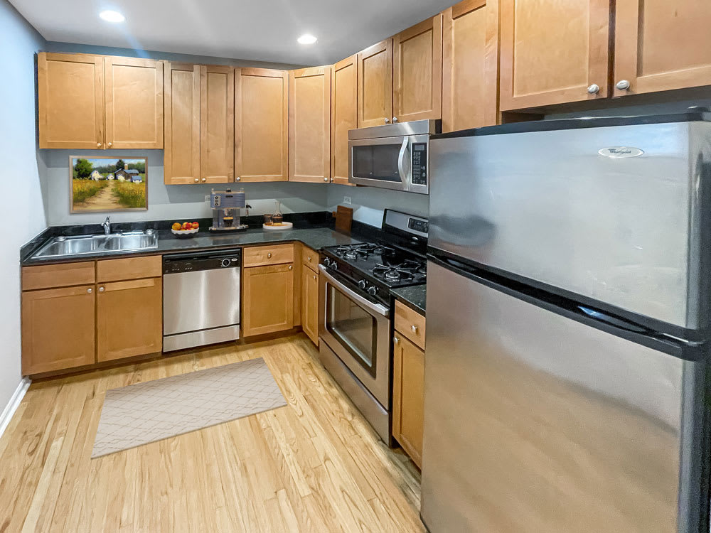 1901 West Wilson Avenue – photo 3