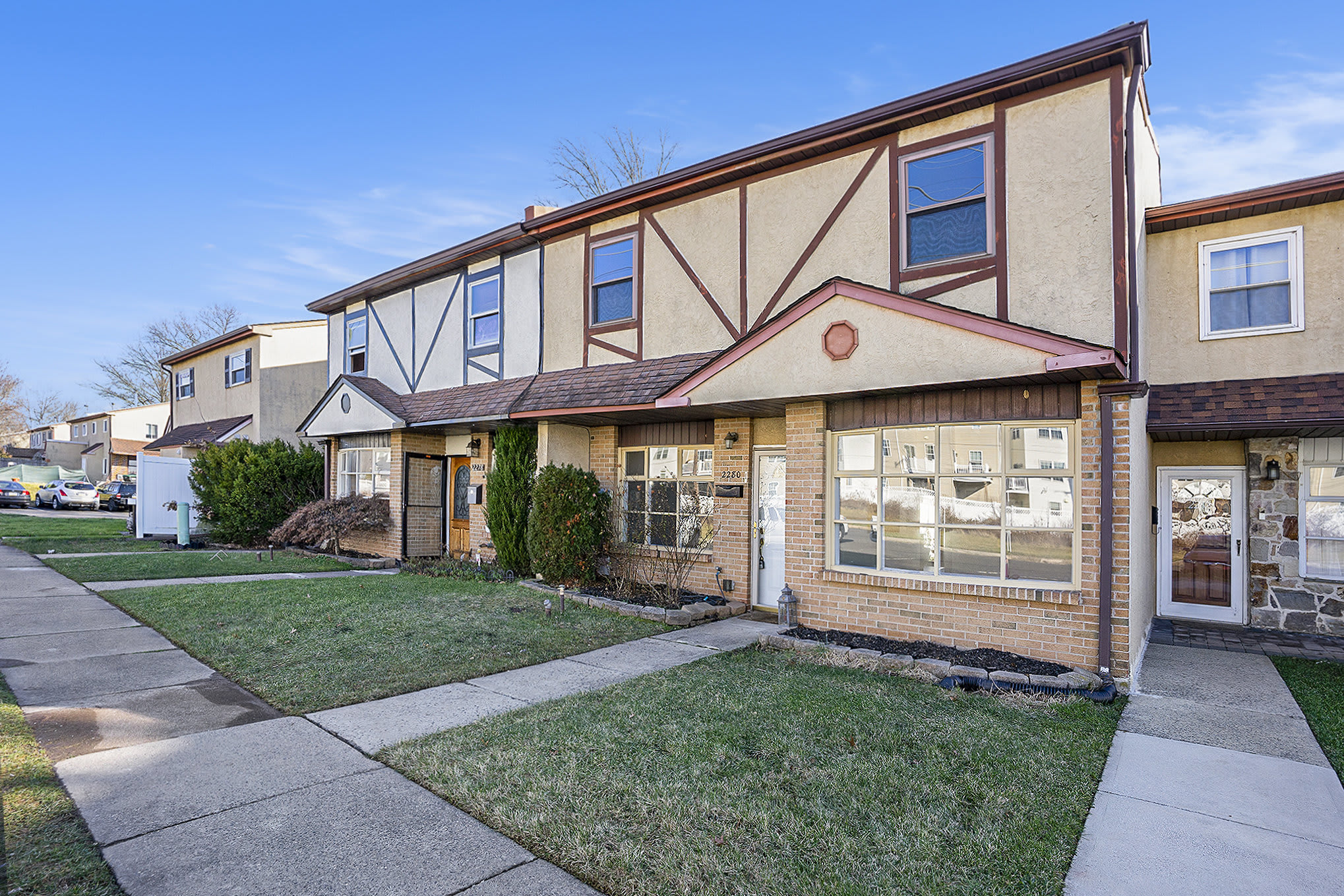 2280 Suzann Drive – photo 3