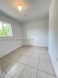 1613 NW 16th Ave – photo 2