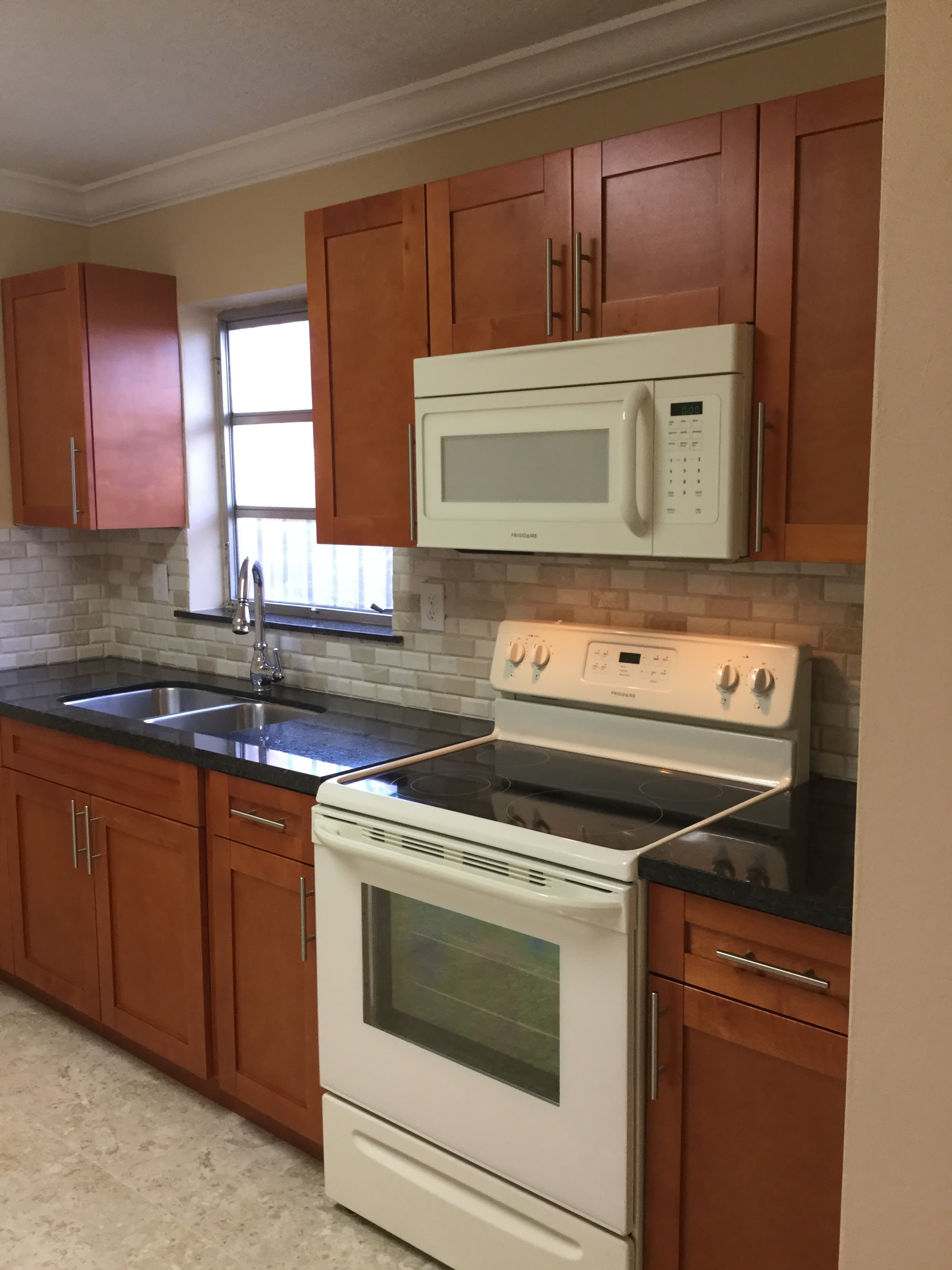 867 Se 10th St – photo 2