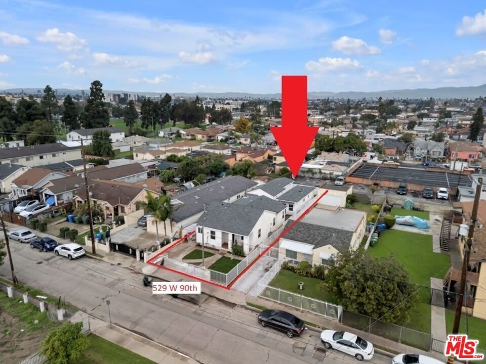529 W 90th St – photo 2