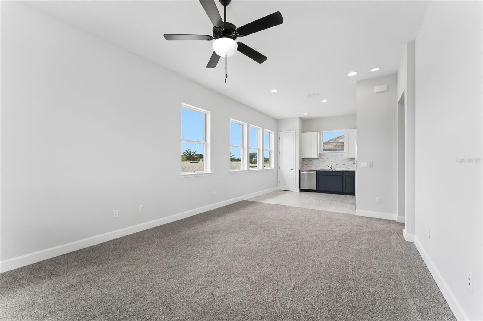 8033 NEMOURS Parkway – photo 3