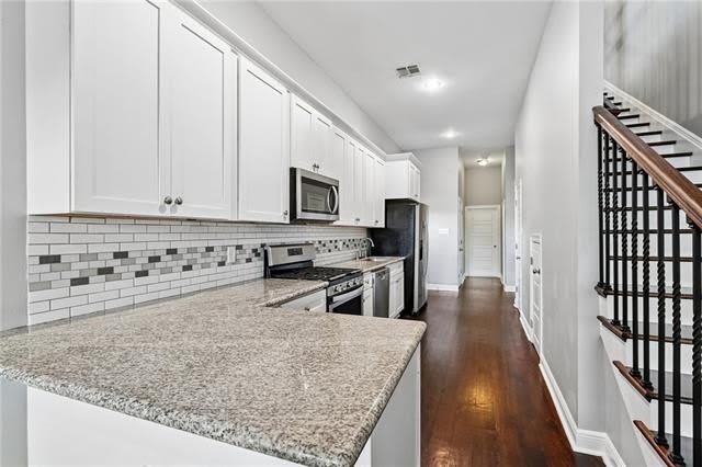 2227 REVEREND JOHN RAPHAEL JR Way – photo 5