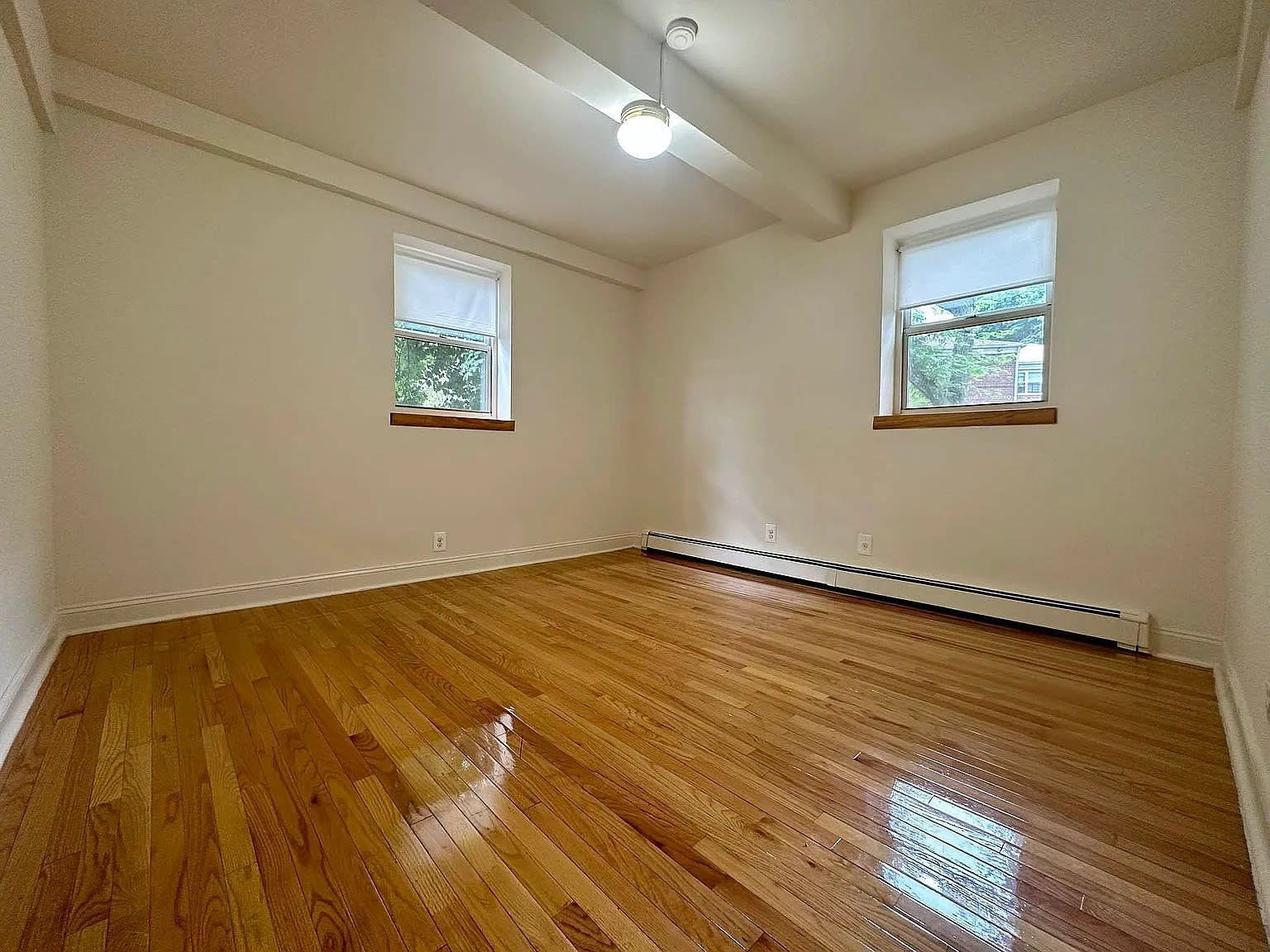476 Howard Ave – photo 2