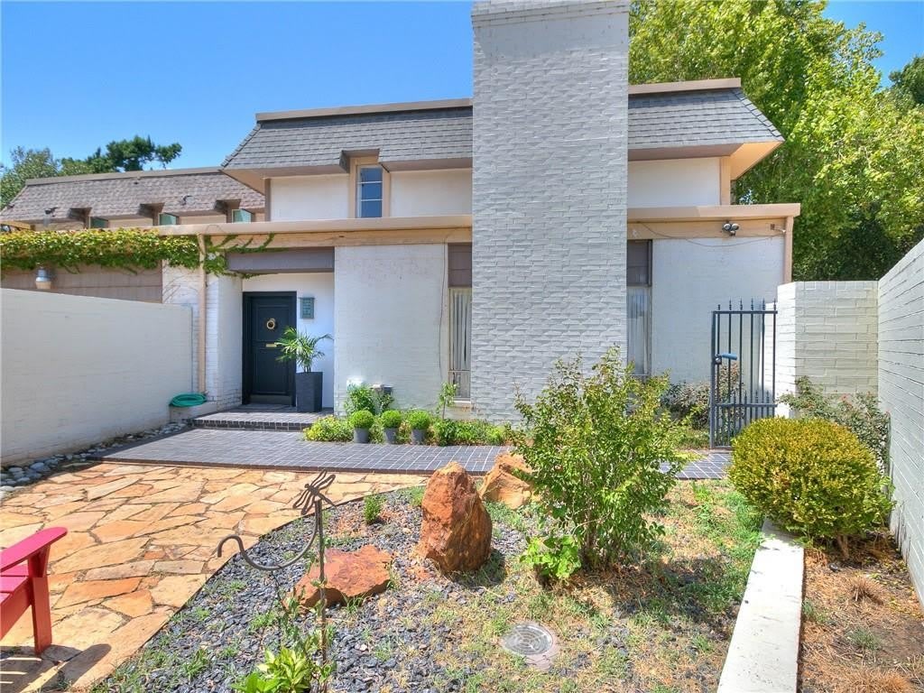 6233 Diane Drive – photo 4