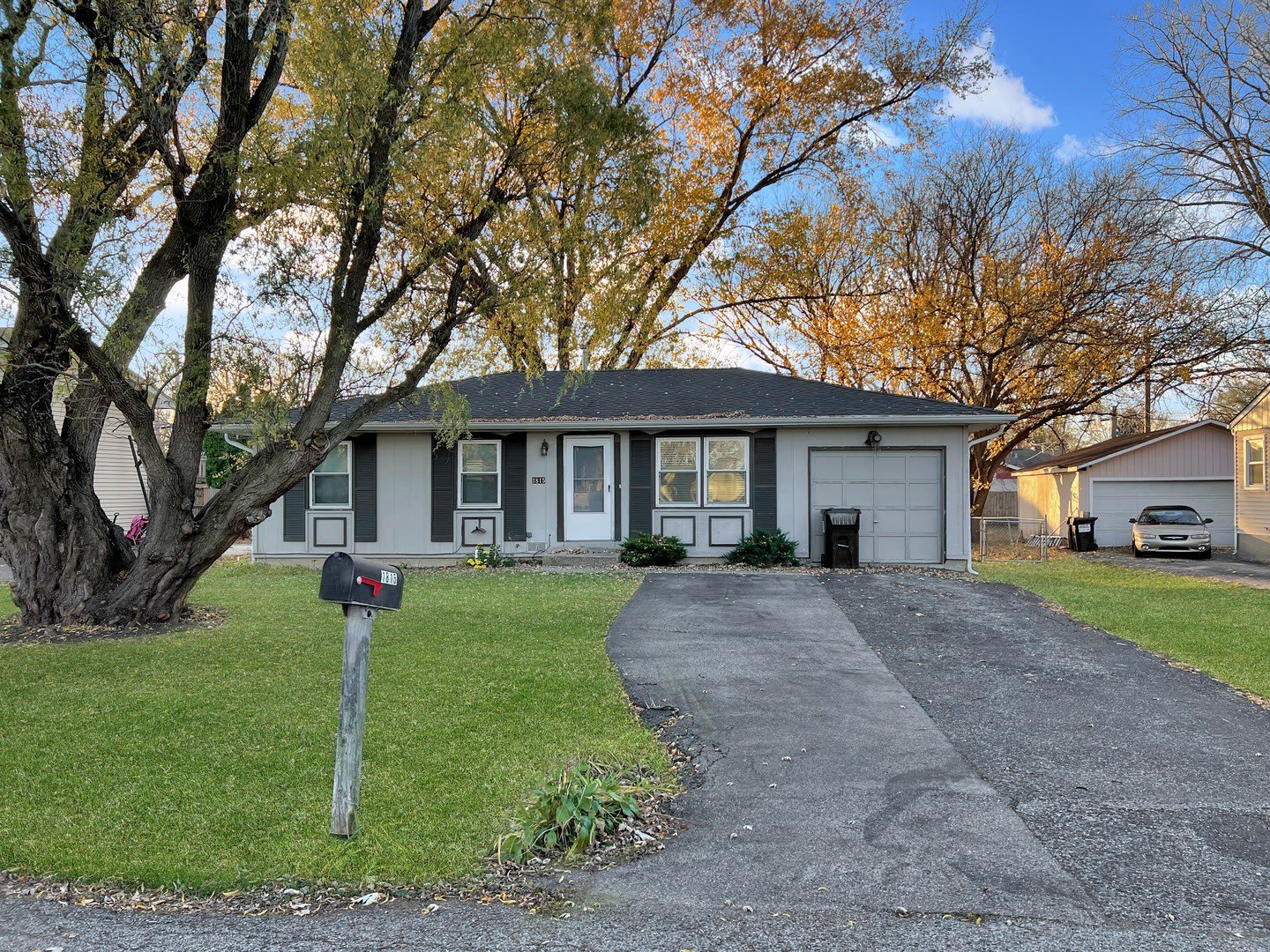 1815 Beach Road – photo 1