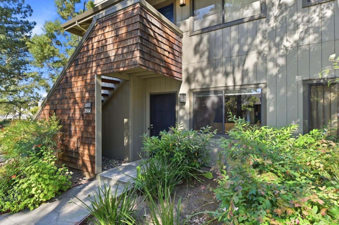 2504 La Terrace CIR – photo 2