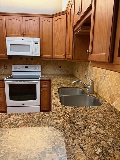 106 Freedom Ct – photo 3