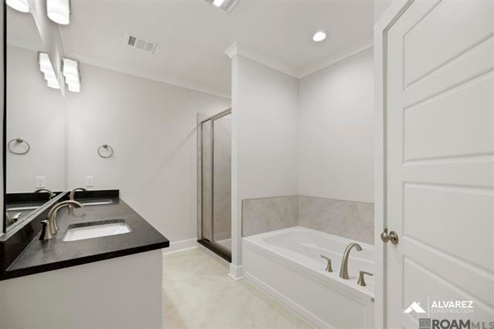 Must see in Silverside Cove! $500 off first month with 30 day move in** – photo 4