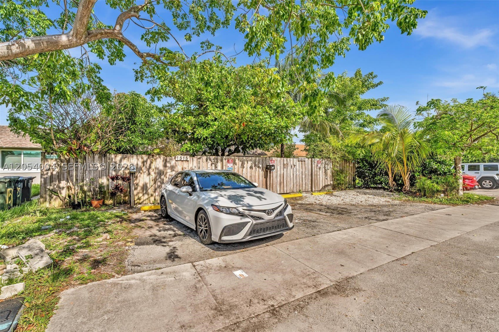 1517 NW 8th Ave – photo 3
