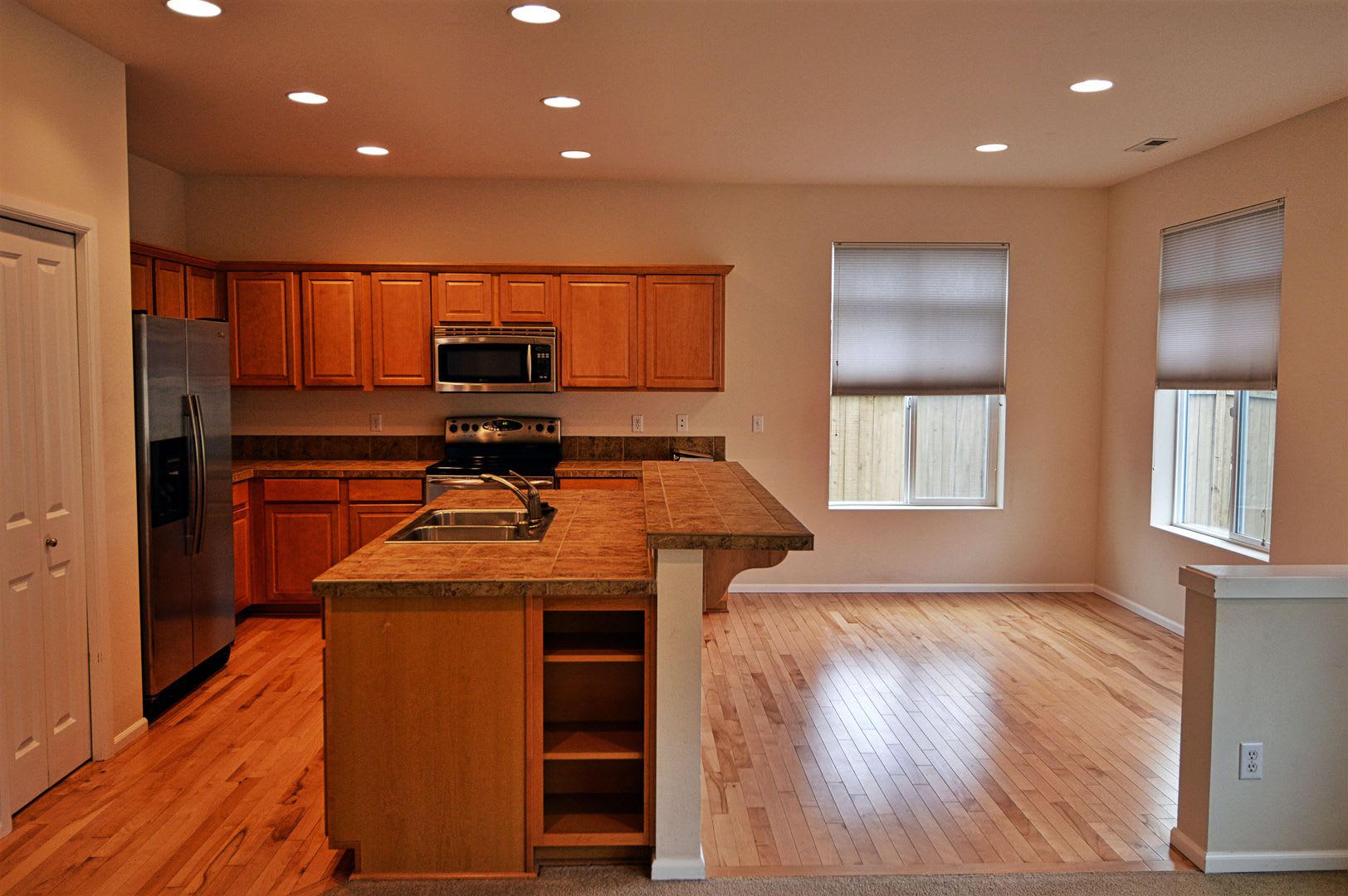 Nice 3 Bedroom plus den – photo 4