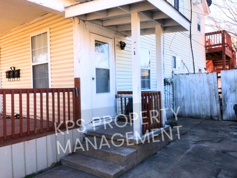 939 South Market Street – photo 1