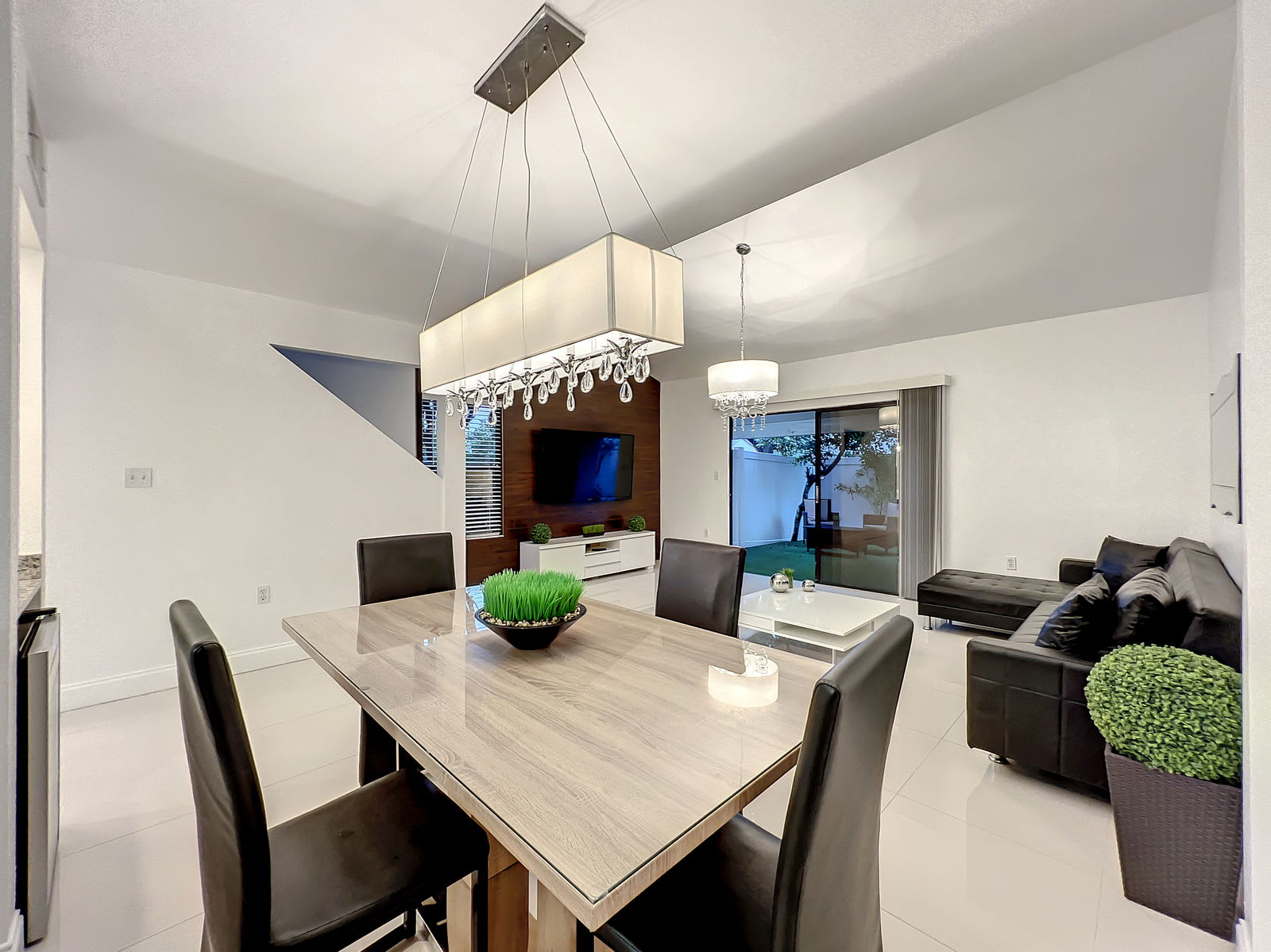 5051 Ernst Court – photo 3
