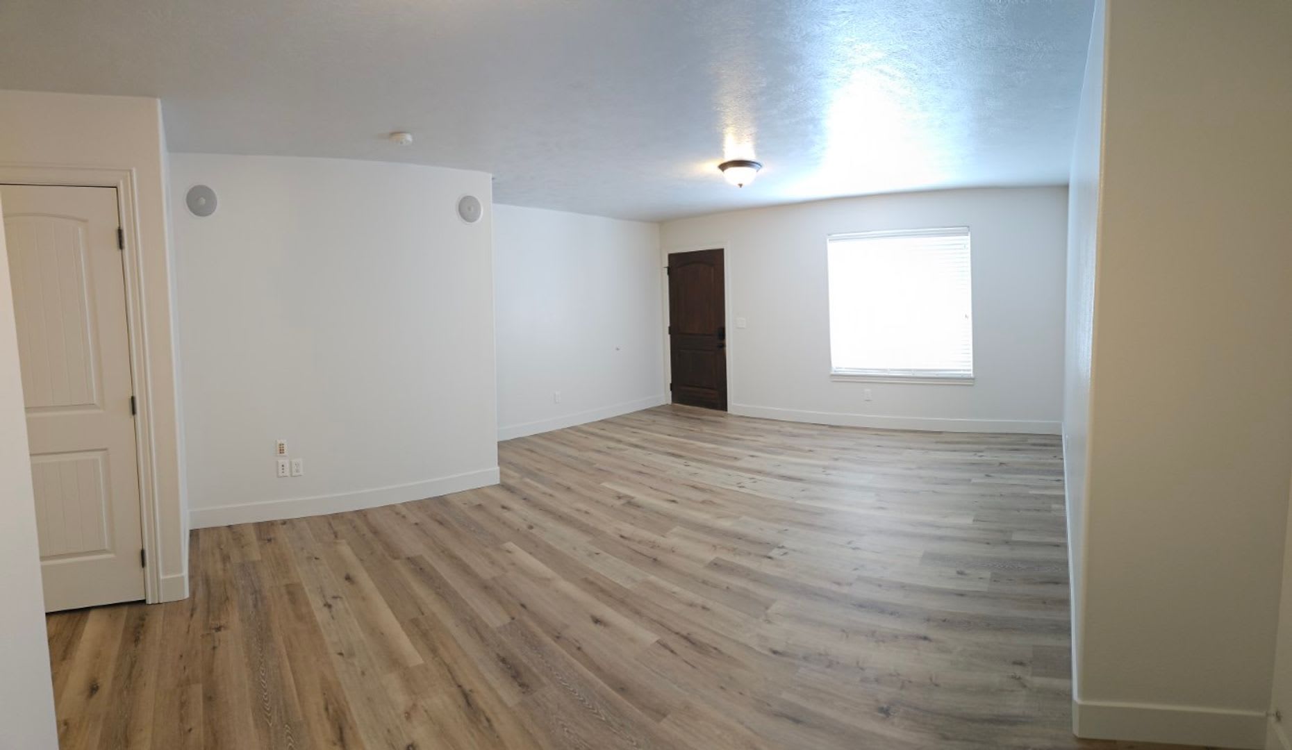 3 bed, 1.5 bath Townhome in The Meadows – photo 4