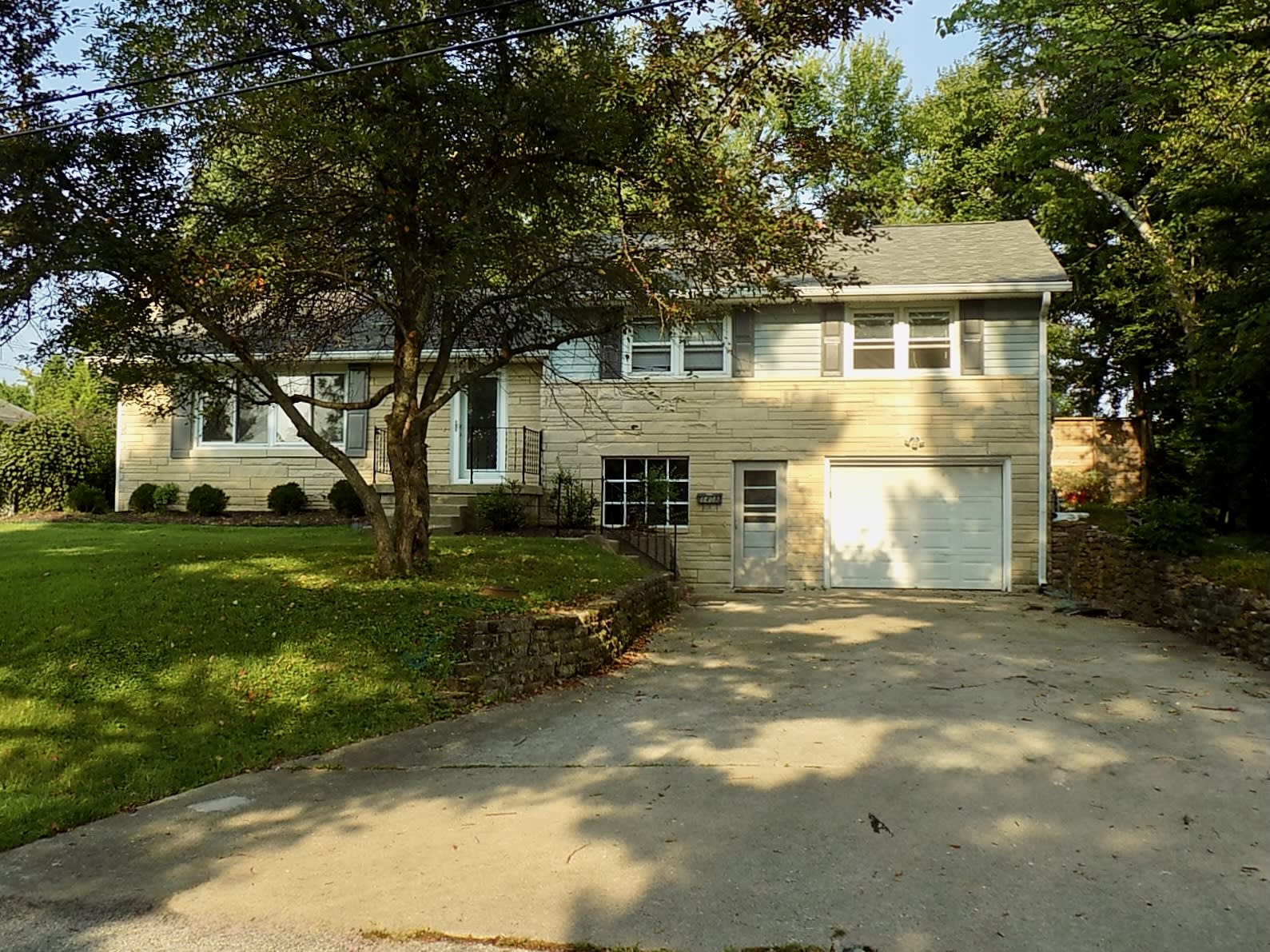 1408 South Longwood Drive – photo 2